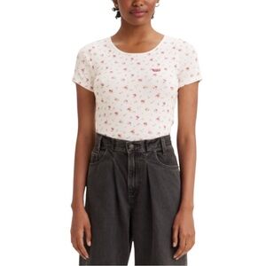 Levi’s Honey Short Sleeve Tee 💕